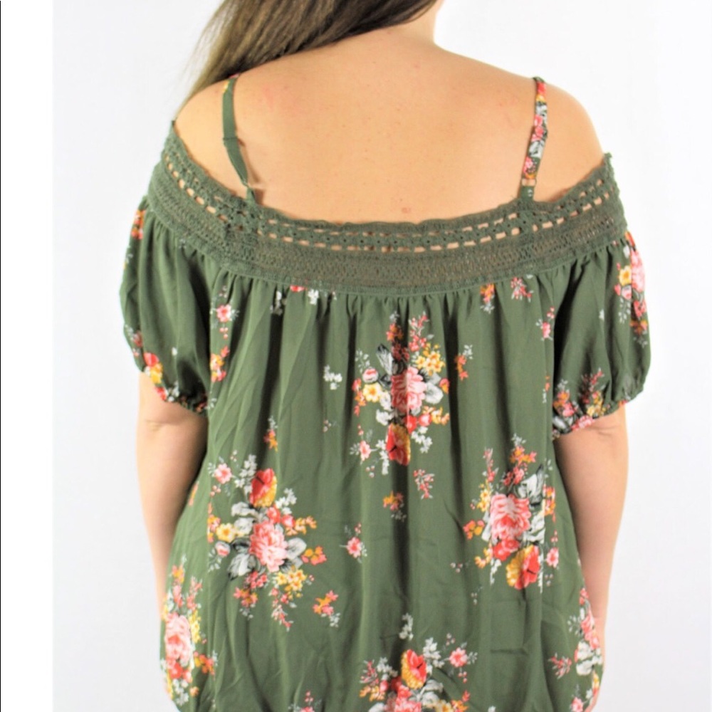 TORRID  TOP 🌟PLUS 🌟 - Picture 6 of 6